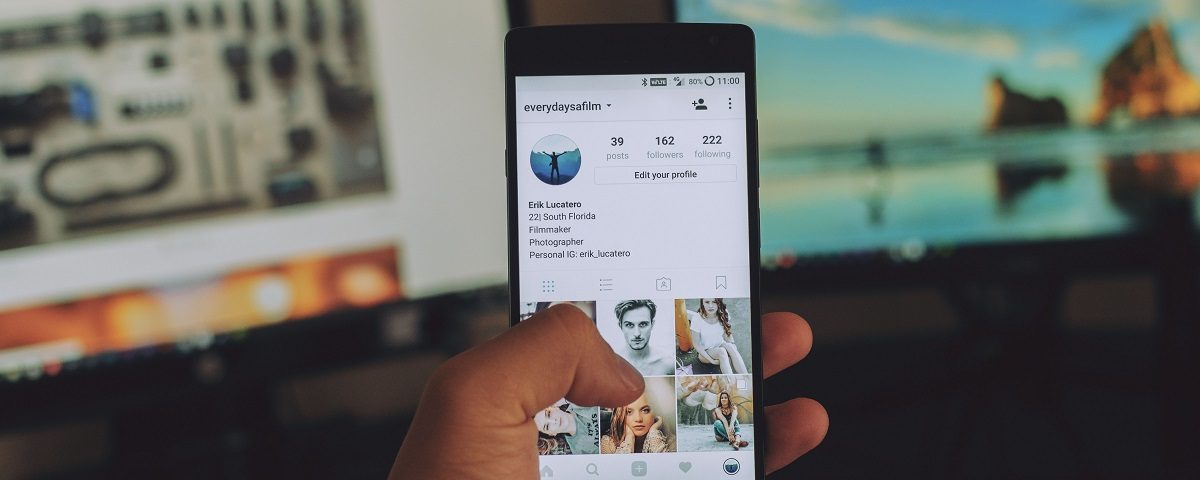 Featured blog post image - How to smash social media as a small business | UnicornThesaurus